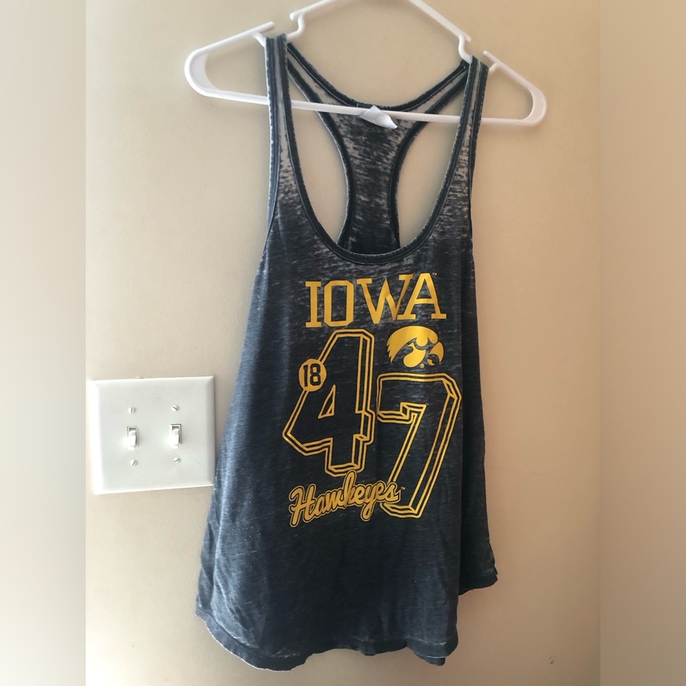 IOWA HAWKEYE TOP SIZE LARGE
